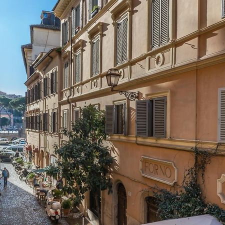 Lovely Spacious Apartment Near The Colosseum Rome Buitenkant foto