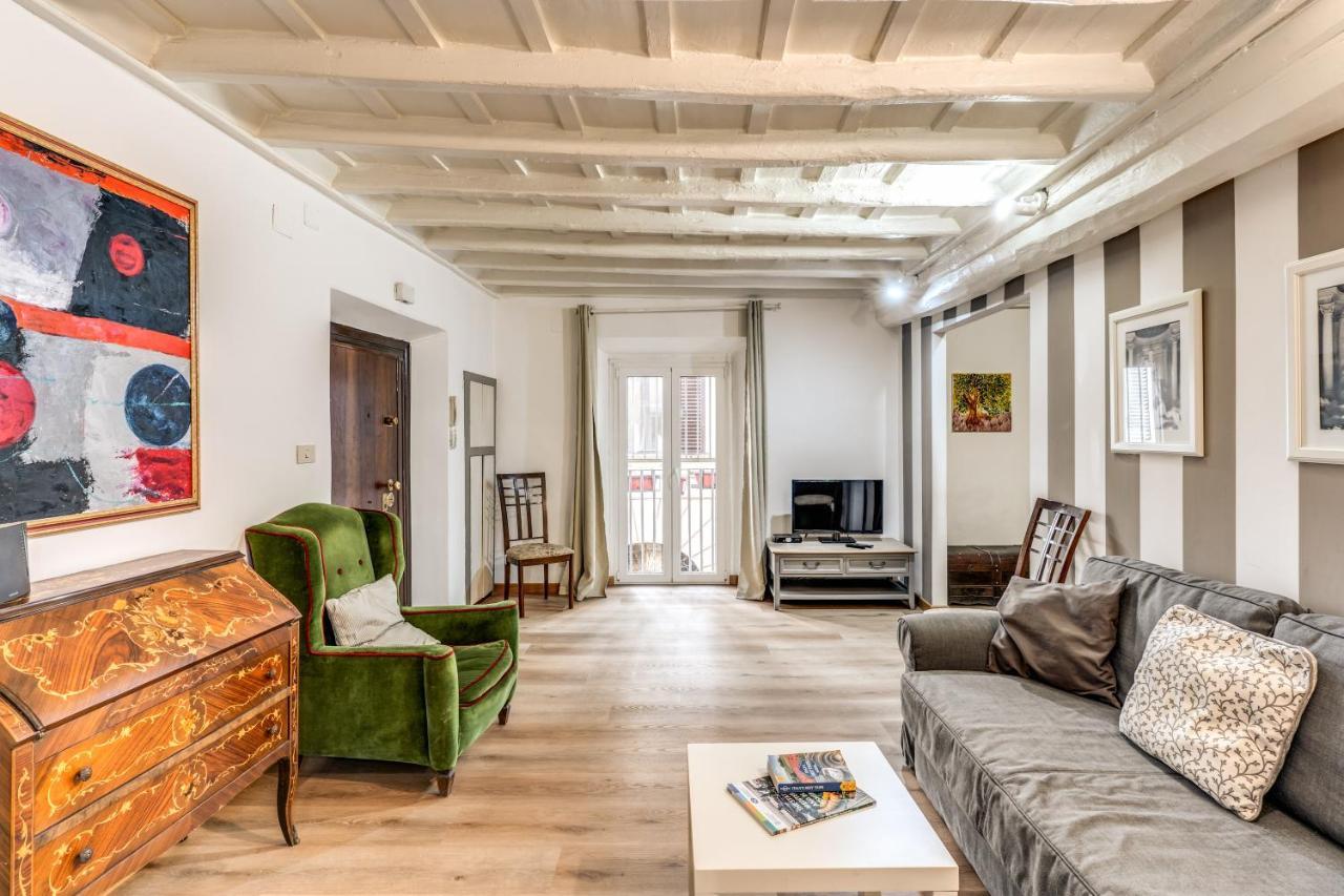 Lovely Spacious Apartment Near The Colosseum Rome Buitenkant foto