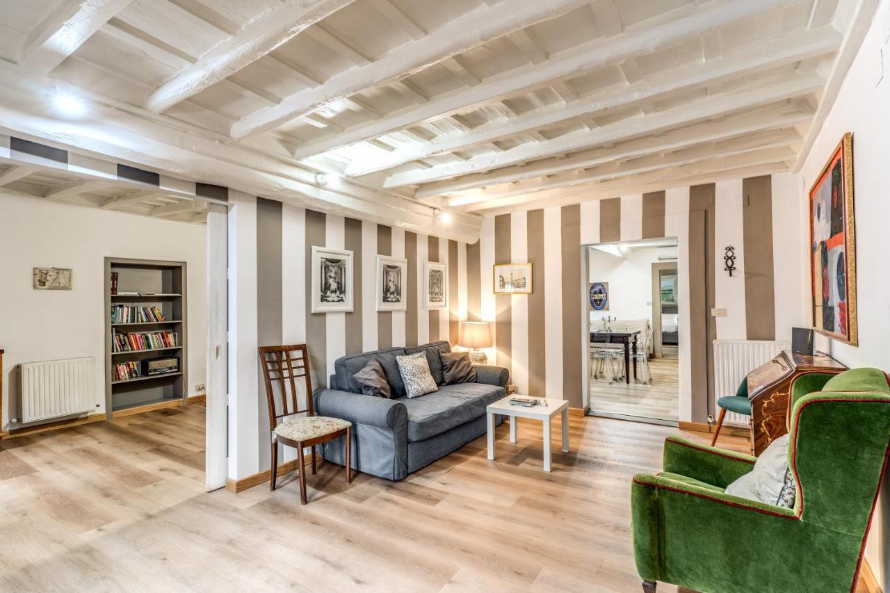 Lovely Spacious Apartment Near The Colosseum Rome Buitenkant foto
