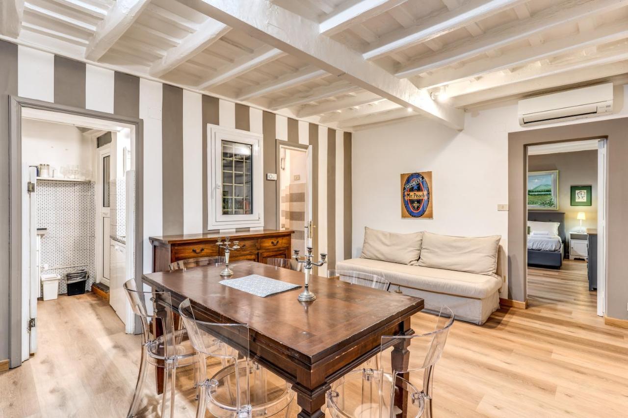 Lovely Spacious Apartment Near The Colosseum Rome Buitenkant foto