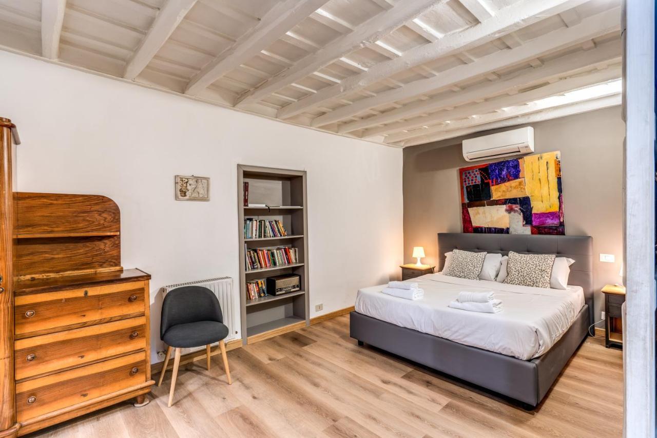 Lovely Spacious Apartment Near The Colosseum Rome Buitenkant foto